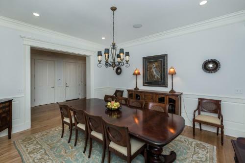 161 Flyway Drive