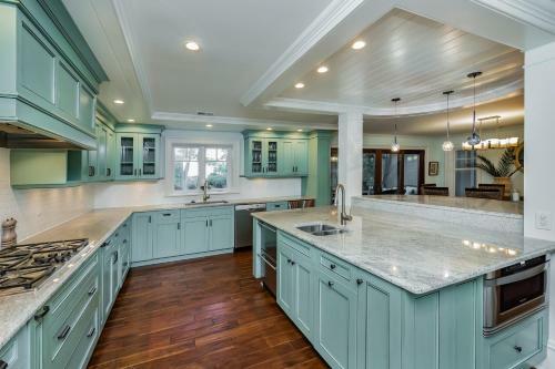 24 Surfsong Road