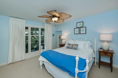24 Surfsong Road