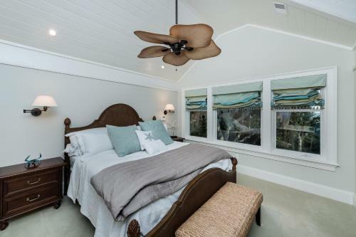 24 Surfsong Road