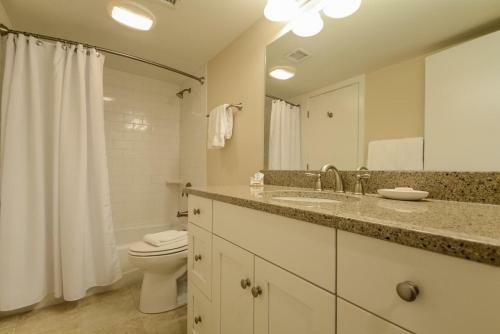 1328 Fairway Oaks Villa