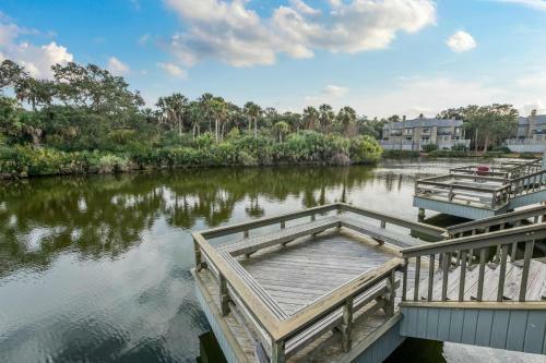 4587 Parkside Villa