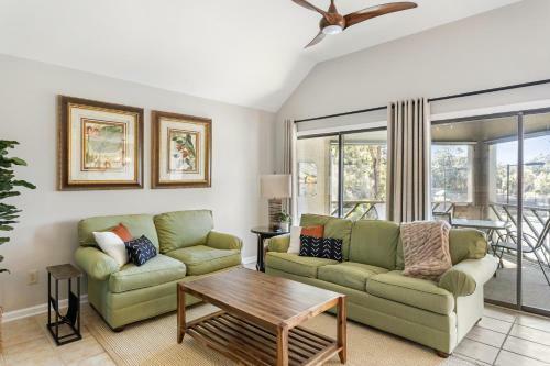 4736 Tennis Club Villa