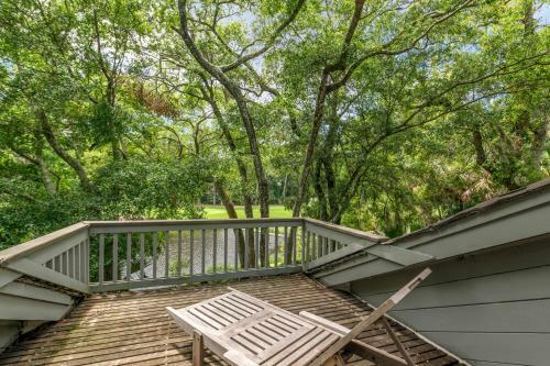 332 Catbrier Court