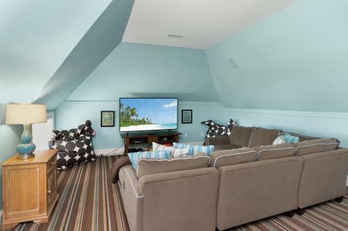 302 Ocean Oaks Court