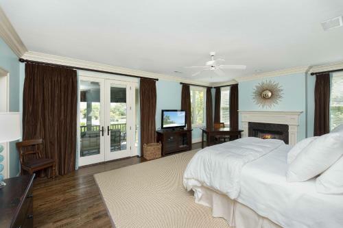 302 Ocean Oaks Court