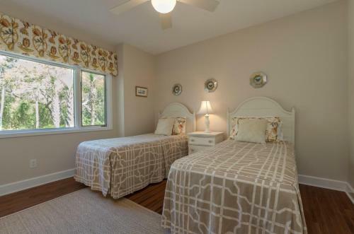 4996 Turtle Point Villa