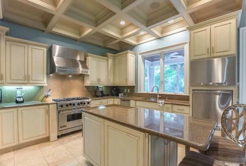 340 Low Oak Woods Road