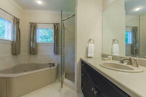 340 Low Oak Woods Road