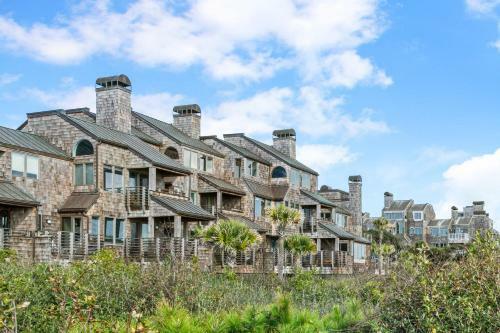 4317 Windswept Villa