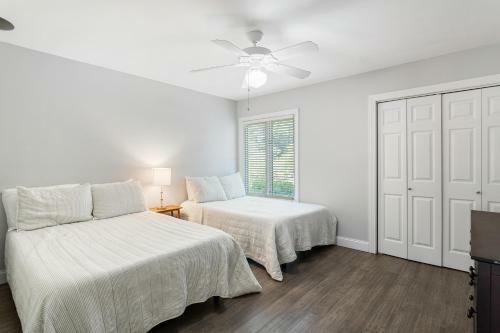 4523 Parkside Villa