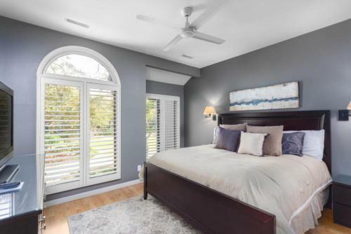 4516 Parkside Villa