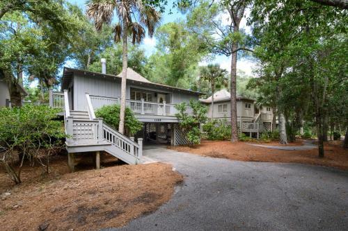1055 Sparrow Pond Cottage