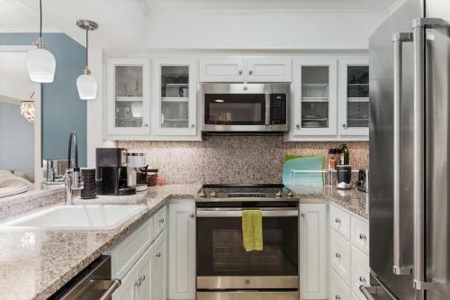 4405 Windswept Villa