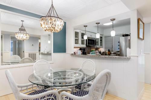 4405 Windswept Villa