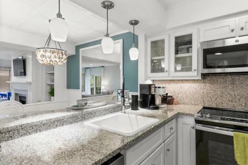 4405 Windswept Villa