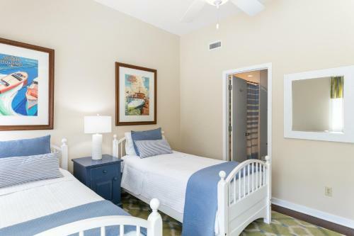 4389 Windswept Villa