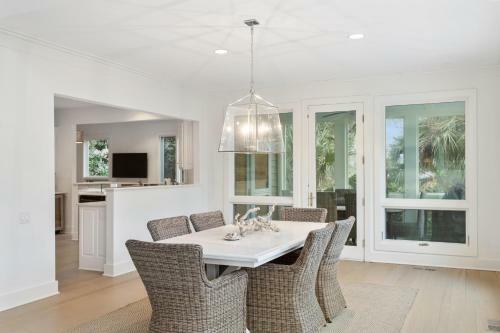 20 Surfsong Road