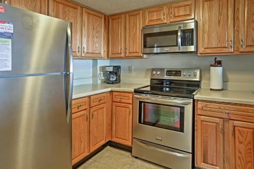 Apartamento Spacious Murrells Inlet Condo With Oceanfront Balcony