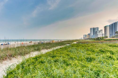 Apartamentos Beachfront Luxury Condo W Private Balcony