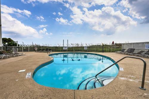 Apartamento Breezy Seaside Condo Near Myrtle Beach Attractions