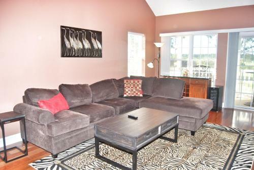 Apartamento 6000 Windsor Green Way 301 Condo