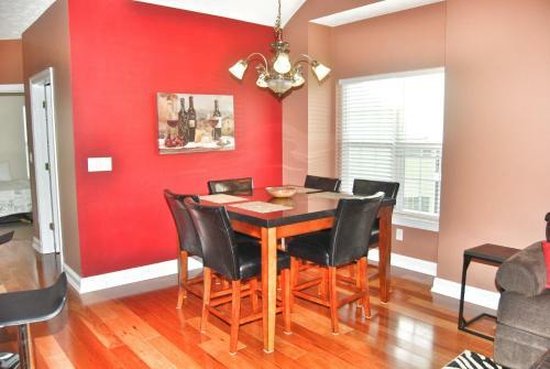 Apartamento 6000 Windsor Green Way 301 Condo