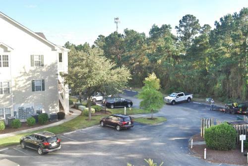 Apartamento 6000 Windsor Green Way 301 Condo