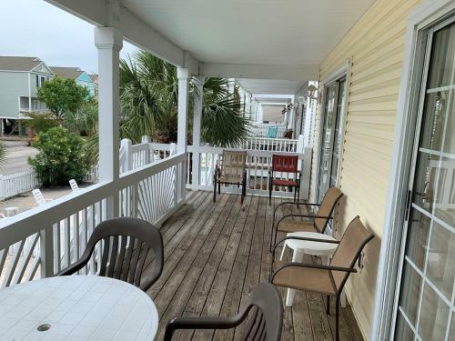 Beach Hutt Home