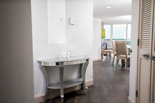 Hotel Beach Vacation Condos South