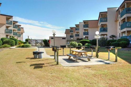 A Place At The Beach 9540-2j