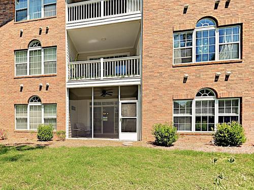 Apartamento New Listing! Coastal Condo With Pools On Golf Course Condo