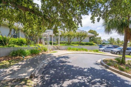 L 212 Harbor Island Condo