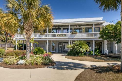 L 212 Harbor Island Condo