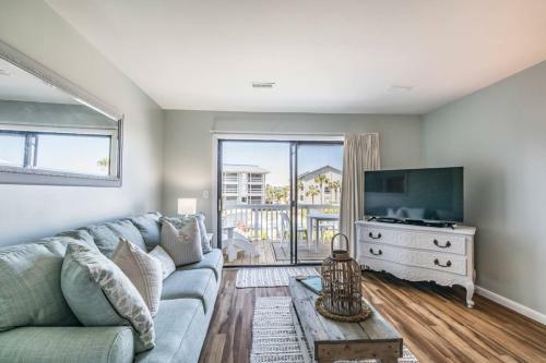 Harbor Island E204