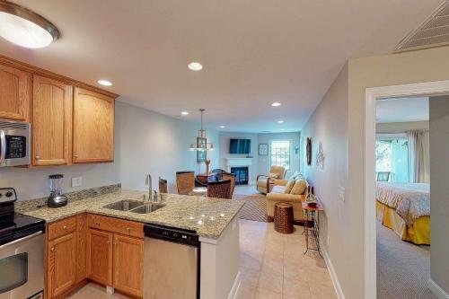 2123 Bay Point