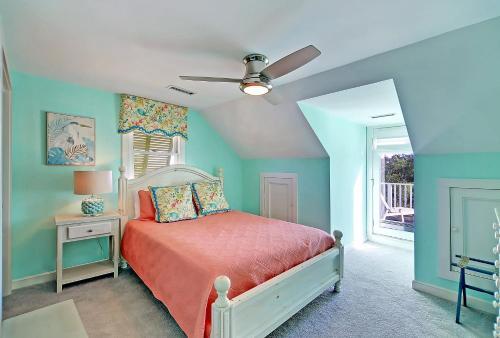 Charming Beach Home With Balconies & Lush Yard Home