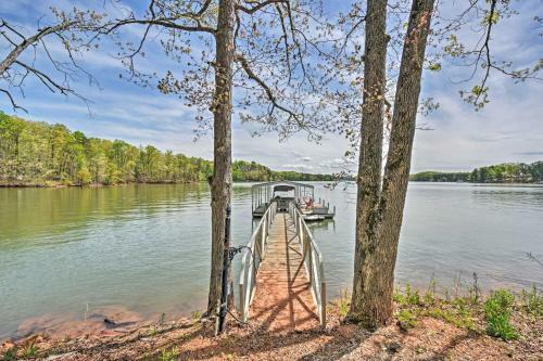 Idyllic Lakefront Westminster Home With Private Dock