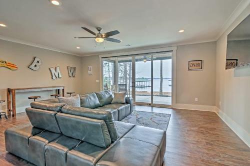 Seneca Home With Porch And Private Dock On Lake Keowee!