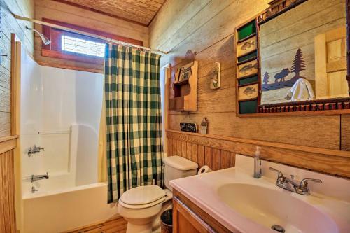 Charming Waterfront Ridgeway Cabin With Dock!
