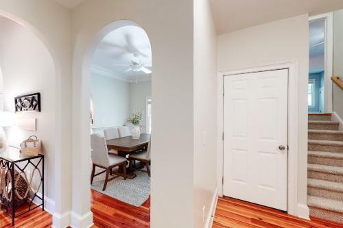 3074 Baywood