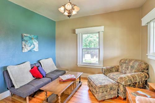 Custer Home With Deck And Porch - Walk Downtown!