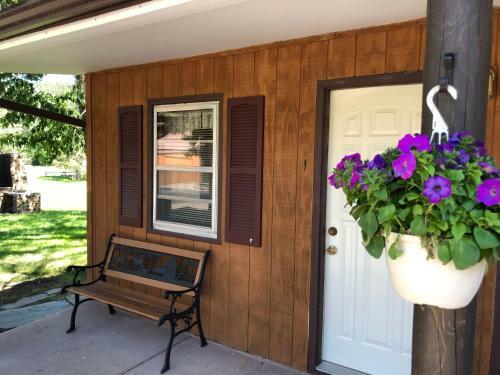 Hotel Spring Creek Inn