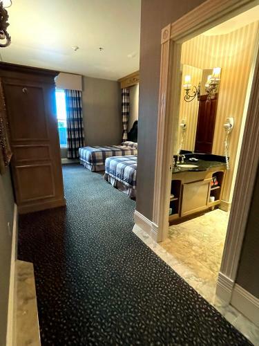 Celebrity Hotel