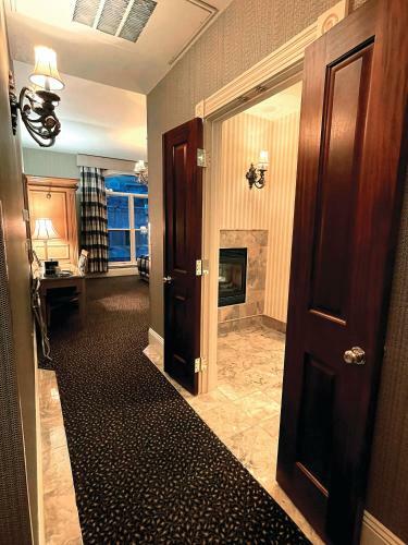 Celebrity Hotel