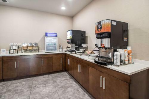 Hotel Comfort Suites