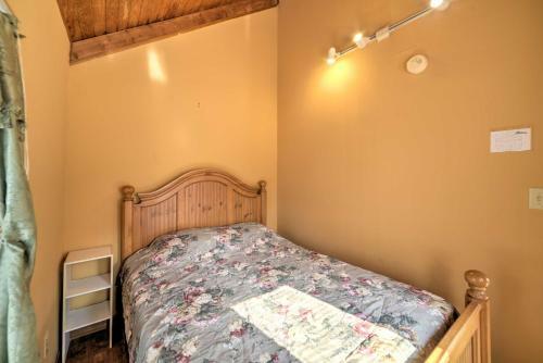 Peaceful Reliance Cabin With Deck On Hiwassee River!