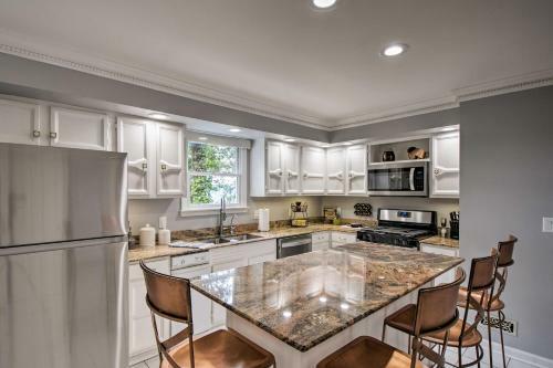 Upscale Chattanooga Home On Missionary Ridge!