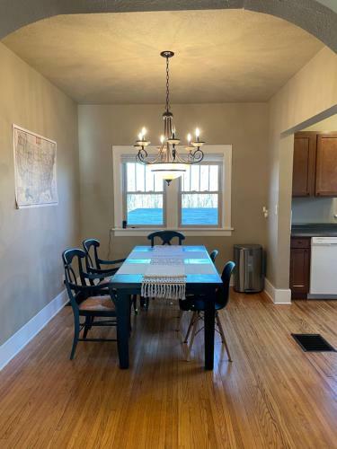 Exclusive Home Perfectly Situated For All Guests!!