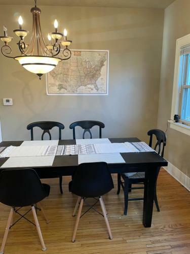 Exclusive Home Perfectly Situated For All Guests!!